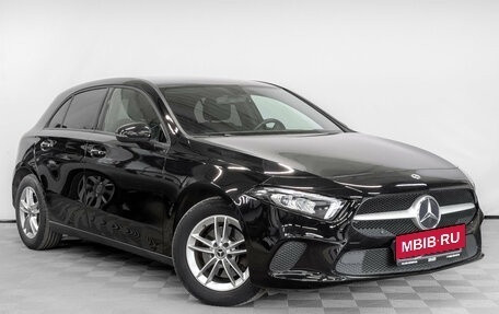 Mercedes-Benz A-Класс, 2019 год, 2 850 000 рублей, 3 фотография