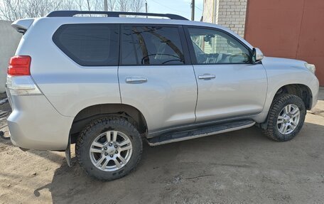 Toyota Land Cruiser Prado 150 рестайлинг 2, 2010 год, 3 800 000 рублей, 5 фотография