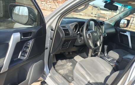 Toyota Land Cruiser Prado 150 рестайлинг 2, 2010 год, 3 800 000 рублей, 7 фотография