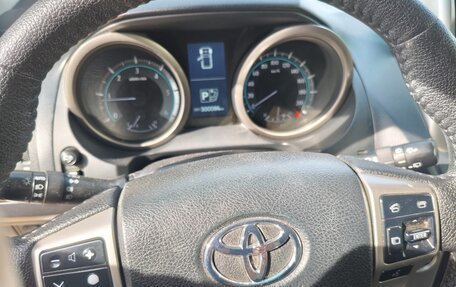 Toyota Land Cruiser Prado 150 рестайлинг 2, 2010 год, 3 800 000 рублей, 9 фотография