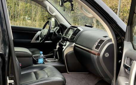 Toyota Land Cruiser 200, 2013 год, 3 800 000 рублей, 18 фотография