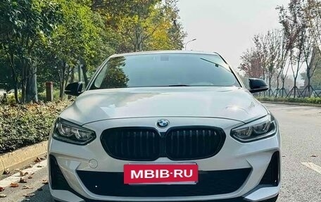 BMW 1 серия, 2022 год, 1 945 000 рублей, 2 фотография