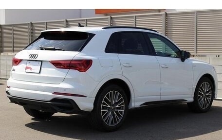 Audi Q3, 2022 год, 1 810 000 рублей, 2 фотография