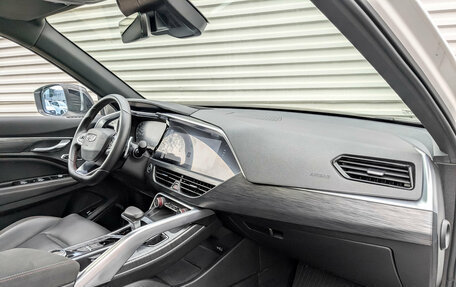 Geely Tugella FY11, 2023 год, 2 990 000 рублей, 11 фотография