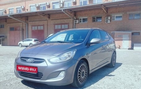 Hyundai Solaris II рестайлинг, 2011 год, 730 000 рублей, 7 фотография