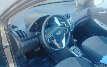 Hyundai Solaris II рестайлинг, 2011 год, 730 000 рублей, 9 фотография