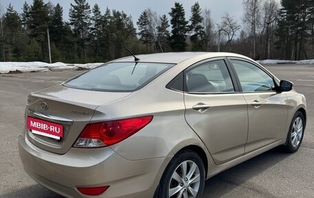 Hyundai Solaris II рестайлинг, 2011 год, 680 000 рублей, 4 фотография