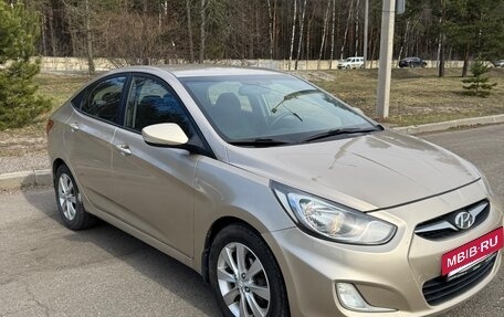 Hyundai Solaris II рестайлинг, 2011 год, 680 000 рублей, 3 фотография