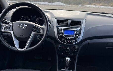 Hyundai Solaris II рестайлинг, 2011 год, 680 000 рублей, 7 фотография