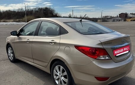 Hyundai Solaris II рестайлинг, 2011 год, 680 000 рублей, 5 фотография