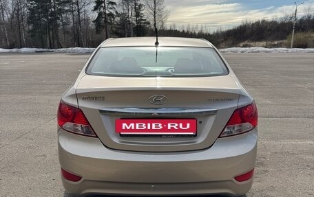 Hyundai Solaris II рестайлинг, 2011 год, 680 000 рублей, 6 фотография