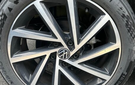 Volkswagen T-Roc I, 2023 год, 1 728 000 рублей, 7 фотография