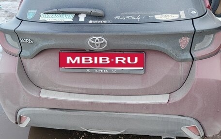 Toyota Yaris, 2021 год, 1 510 000 рублей, 2 фотография