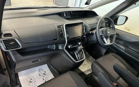 Nissan Serena IV, 2018 год, 2 199 999 рублей, 13 фотография