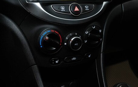 Hyundai Solaris II рестайлинг, 2015 год, 1 030 000 рублей, 11 фотография