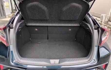 Toyota C-HR I рестайлинг, 2022 год, 1 720 000 рублей, 12 фотография