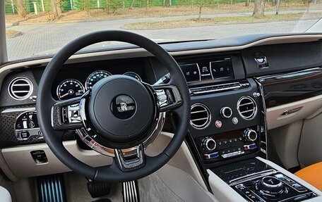 Rolls-Royce Cullinan, 2021 год, 36 500 000 рублей, 10 фотография