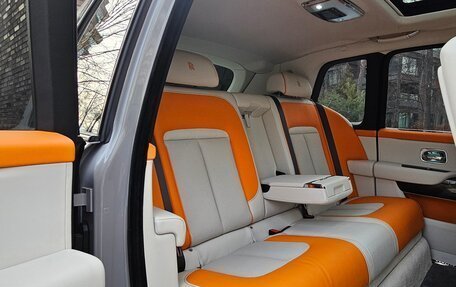 Rolls-Royce Cullinan, 2021 год, 36 500 000 рублей, 23 фотография