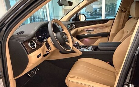 Bentley Bentayga I, 2025 год, 40 020 000 рублей, 2 фотография