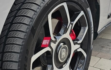 Rolls-Royce Cullinan, 2021 год, 36 500 000 рублей, 26 фотография
