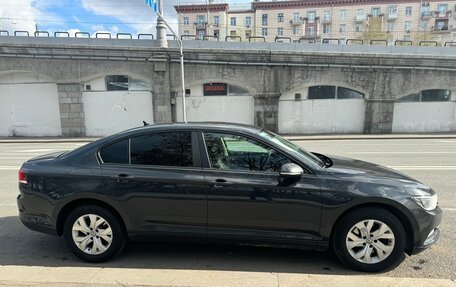 Volkswagen Passat B8 рестайлинг, 2017 год, 1 630 000 рублей, 4 фотография