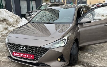 Hyundai Solaris II рестайлинг, 2022 год, 1 900 000 рублей, 2 фотография