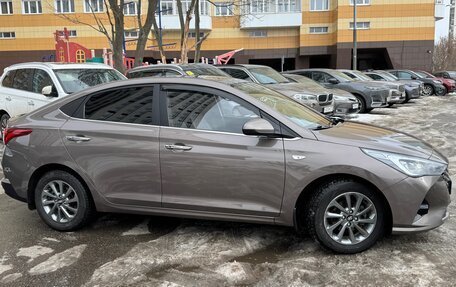 Hyundai Solaris II рестайлинг, 2022 год, 1 900 000 рублей, 14 фотография