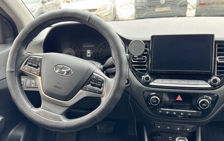 Hyundai Solaris II рестайлинг, 2022 год, 1 900 000 рублей, 21 фотография