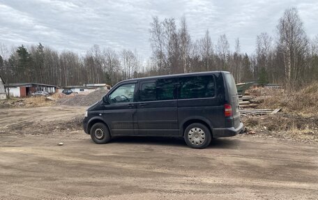 Volkswagen Multivan T5, 2005 год, 940 000 рублей, 7 фотография