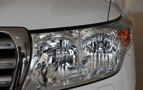 Toyota Land Cruiser 200, 2010 год, 4 200 000 рублей, 3 фотография