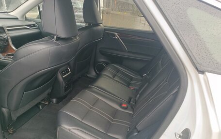 Lexus RX IV рестайлинг, 2016 год, 4 500 000 рублей, 12 фотография