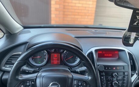 Opel Astra J, 2010 год, 650 000 рублей, 5 фотография