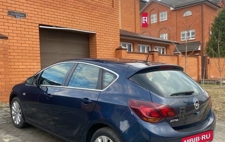 Opel Astra J, 2010 год, 650 000 рублей, 3 фотография