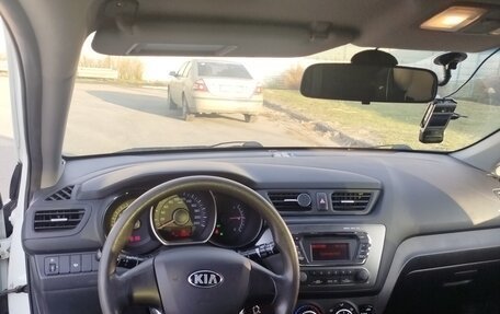 KIA Rio III рестайлинг, 2013 год, 1 000 000 рублей, 9 фотография