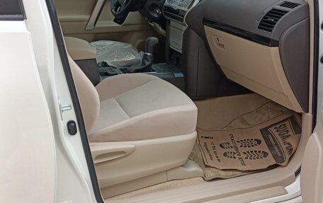 Toyota Land Cruiser Prado 150 рестайлинг 2, 2021 год, 5 100 000 рублей, 2 фотография