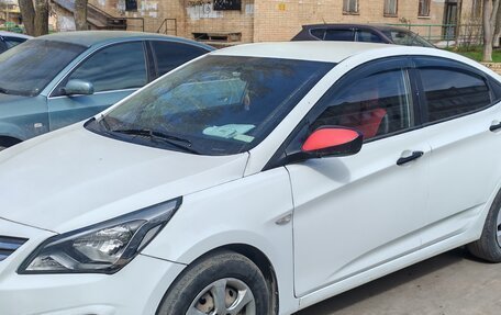 Hyundai Solaris II рестайлинг, 2016 год, 650 000 рублей, 4 фотография