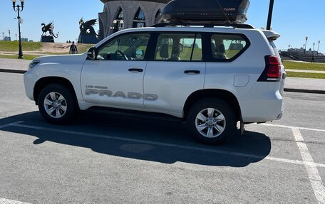 Toyota Land Cruiser Prado 150 рестайлинг 2, 2021 год, 5 100 000 рублей, 5 фотография