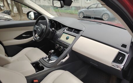 Jaguar E-Pace, 2018 год, 2 590 000 рублей, 12 фотография