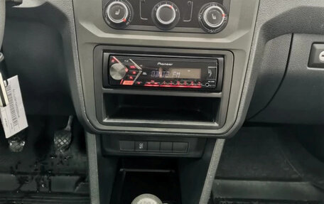 Volkswagen Caddy IV, 2017 год, 1 170 000 рублей, 22 фотография