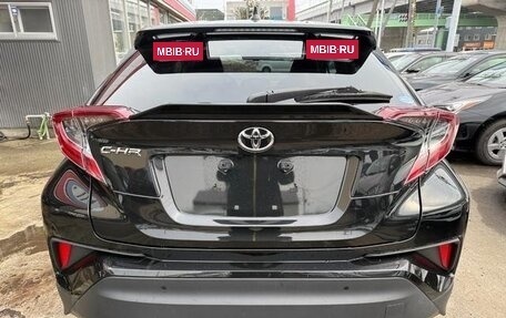 Toyota C-HR I рестайлинг, 2023 год, 1 721 000 рублей, 5 фотография