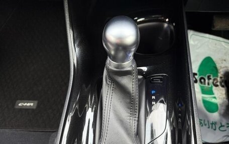 Toyota C-HR I рестайлинг, 2023 год, 1 721 000 рублей, 11 фотография