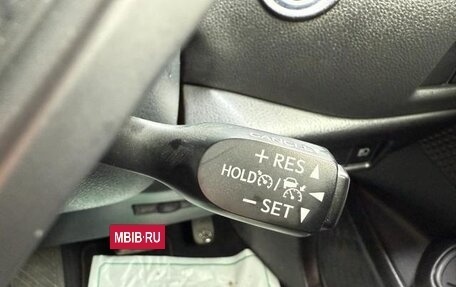 Toyota C-HR I рестайлинг, 2023 год, 1 721 000 рублей, 16 фотография