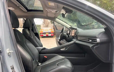 Hyundai Elantra, 2023 год, 1 650 000 рублей, 9 фотография