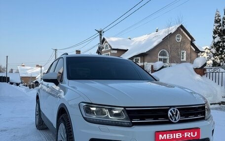 Volkswagen Tiguan II, 2019 год, 2 200 000 рублей, 1 фотография