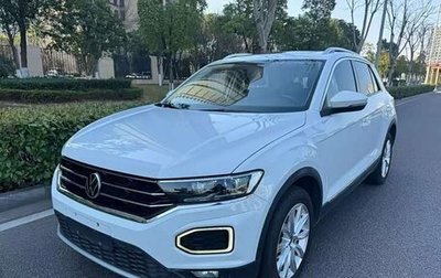 Volkswagen T-Roc I, 2022 год, 1 690 000 рублей, 1 фотография