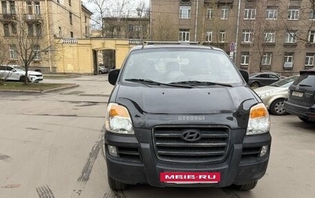 Hyundai Starex I рестайлинг, 2004 год, 570 000 рублей, 2 фотография