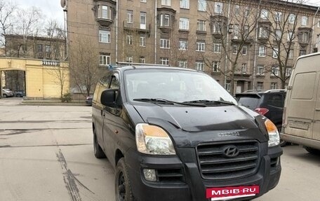 Hyundai Starex I рестайлинг, 2004 год, 570 000 рублей, 3 фотография