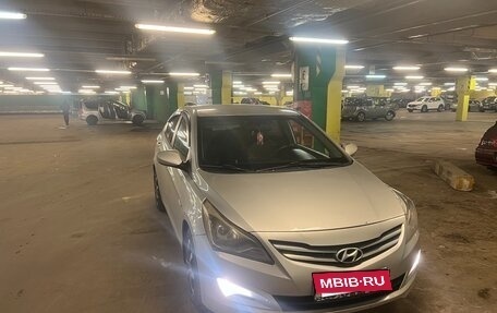 Hyundai Solaris II рестайлинг, 2016 год, 720 000 рублей, 3 фотография