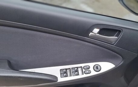 Hyundai Solaris II рестайлинг, 2014 год, 1 100 000 рублей, 12 фотография