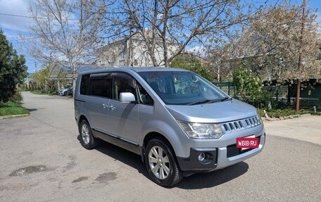 Mitsubishi Delica D:5 I, 2007 год, 2 000 000 рублей, 2 фотография
